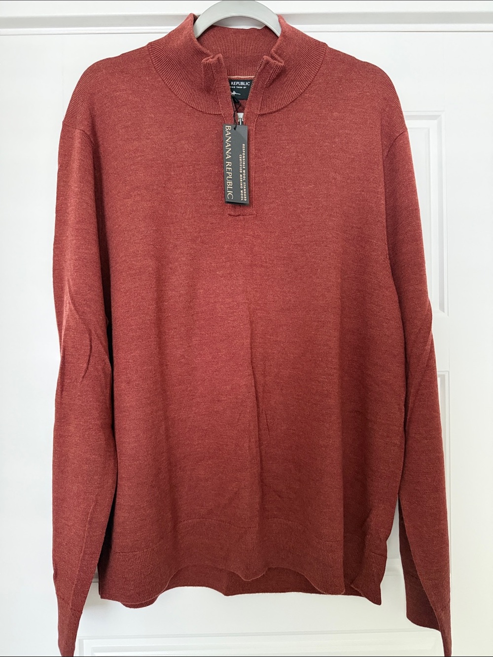 Banana Republic Men’s Rust Red Zip-Neck Sweater - Merino Wool- Size Large NEW